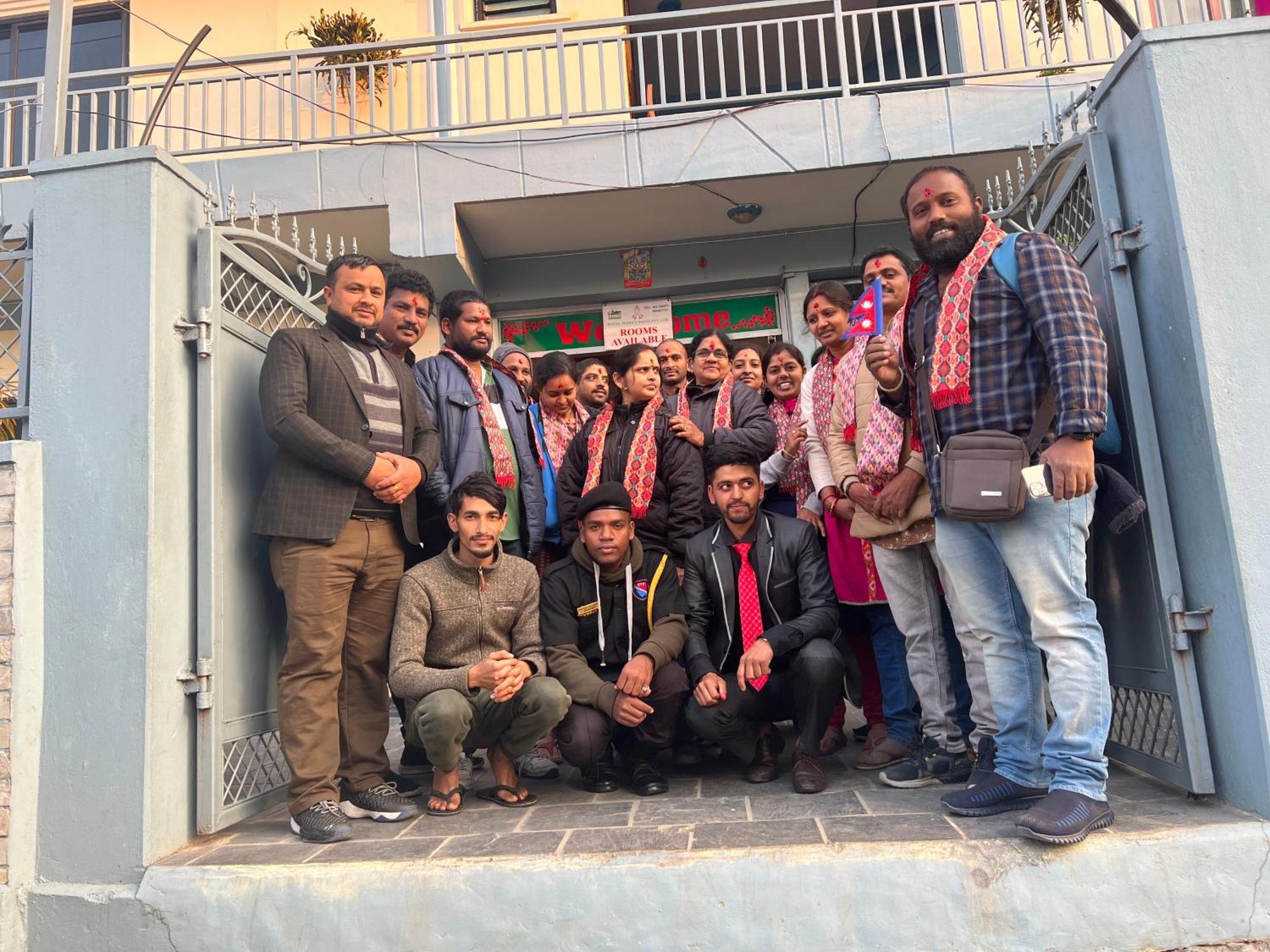 Hotel Middle Point Pvt Ltd Pokhara Bagian luar foto